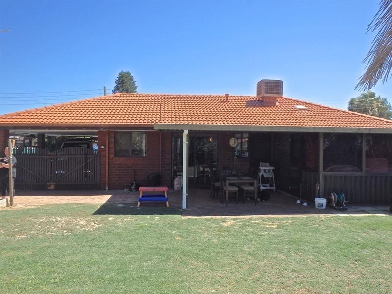 12 Nuytsia Place, Pinjarra WA 6208