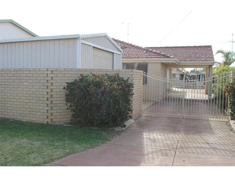 19 Woolah Place, South Yunderup WA 6208