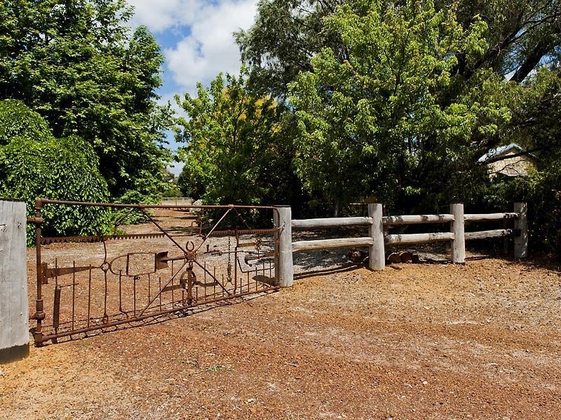 32 Nanga Brook Road, Waroona WA 6215