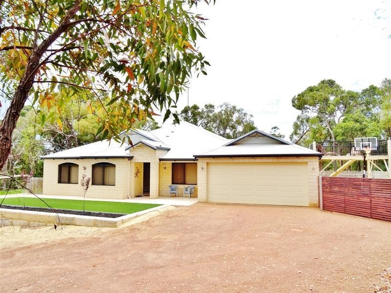 29 Lyons Road, Waroona WA 6215
