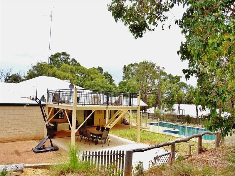 29 Lyons Road, Waroona WA 6215