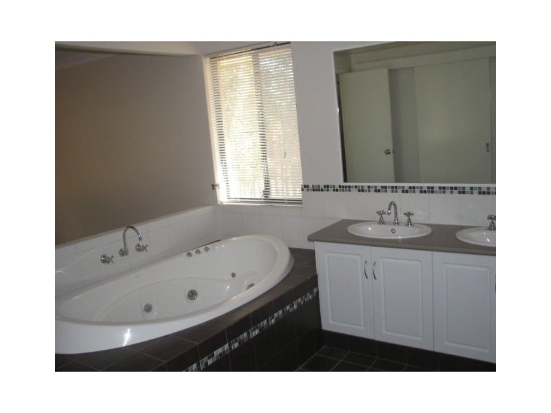 29 Lyons Road, Waroona WA 6215