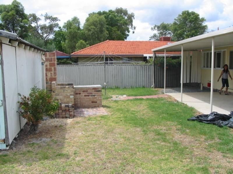 11 Dixon Avenue, Pinjarra WA 6208