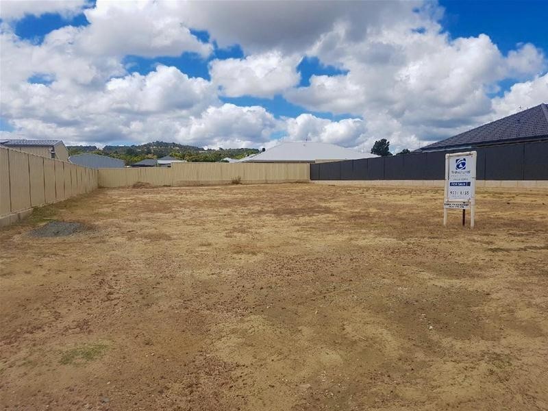 6 Elliot Street, Waroona WA 6215