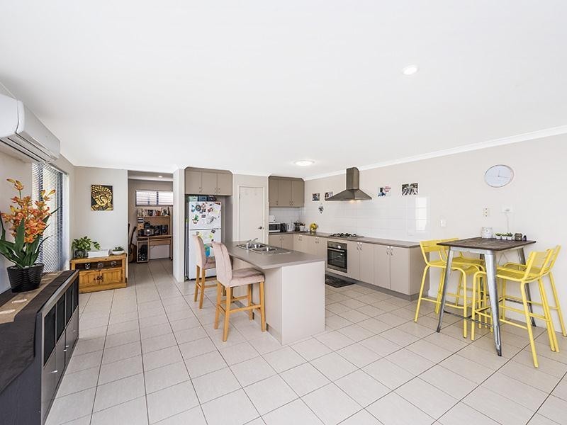 52 Weewar Circuit, South Yunderup WA 6208