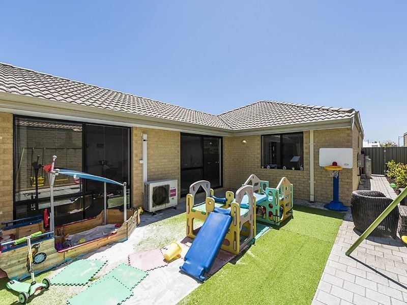 52 Weewar Circuit, South Yunderup WA 6208