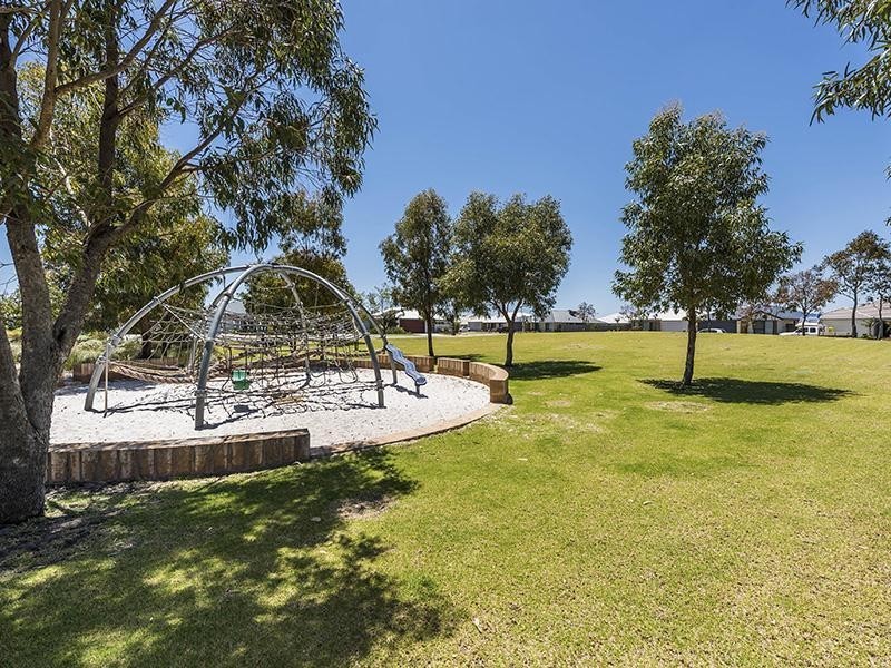 52 Weewar Circuit, South Yunderup WA 6208