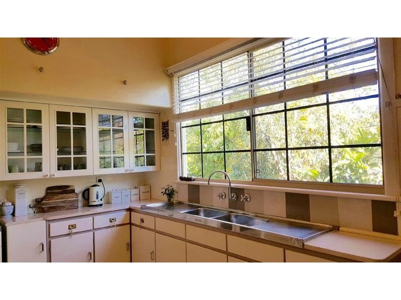 104 Fouracre Street, Waroona WA 6215