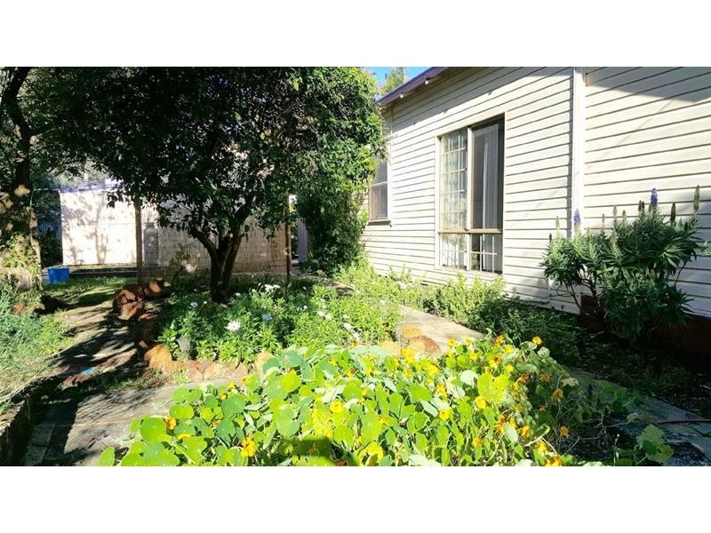 104 Fouracre Street, Waroona WA 6215