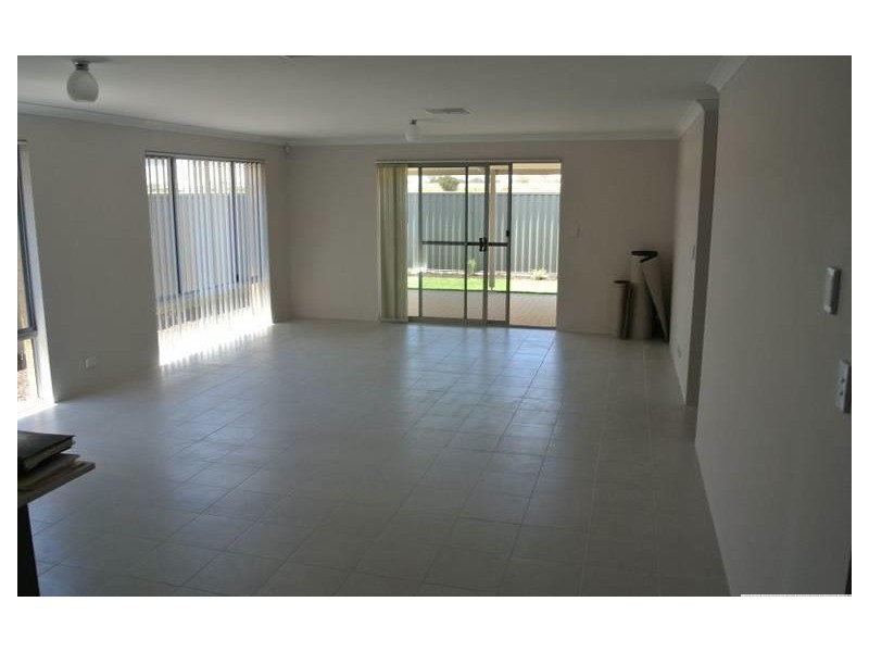 4 Blair Street, South Yunderup WA 6208