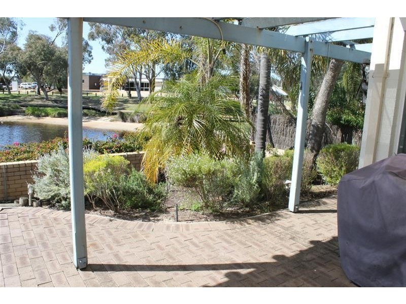 15 Dilley Court, South Yunderup WA 6208