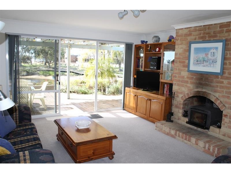 15 Dilley Court, South Yunderup WA 6208