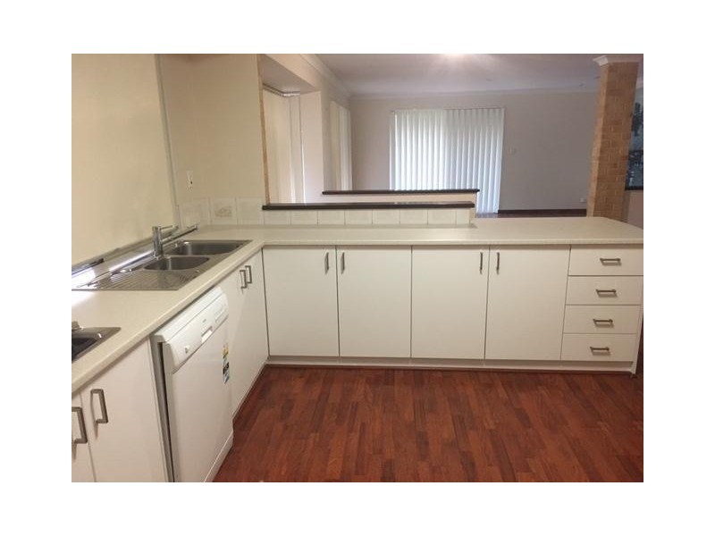 5 Lakes Close, South Yunderup WA 6208