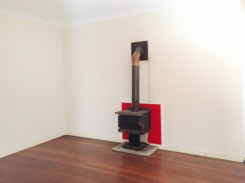 13 Fitzpatrick Place, Waroona WA 6215