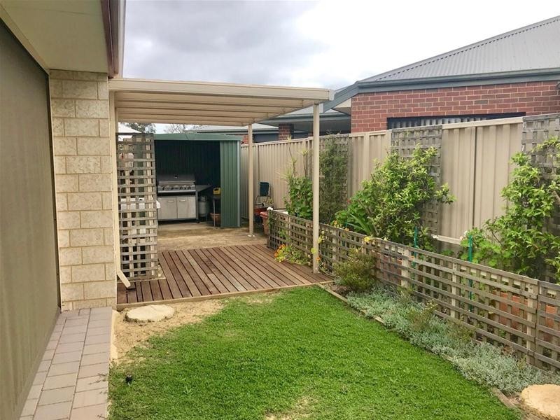 21 Gibbs Circuit, Ravenswood WA 6208