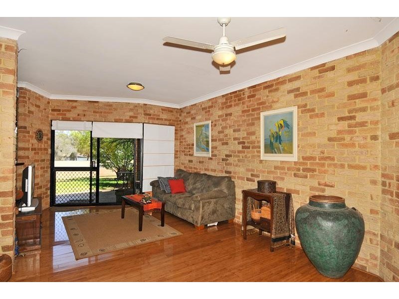 142 Banksia Terrace, South Yunderup WA 6208