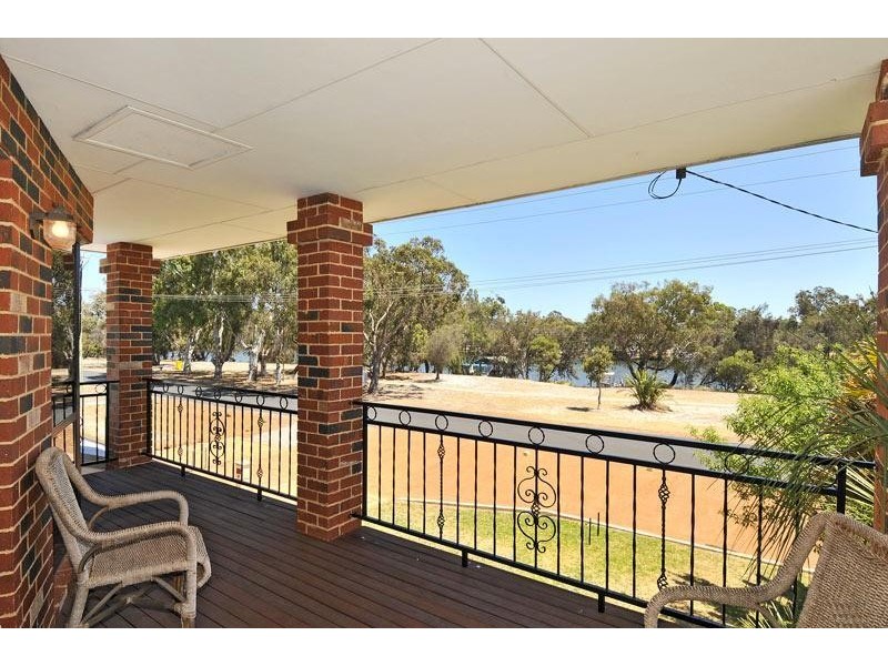142 Banksia Terrace, South Yunderup WA 6208