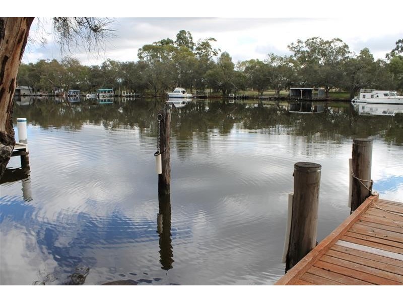 142 Banksia Terrace, South Yunderup WA 6208