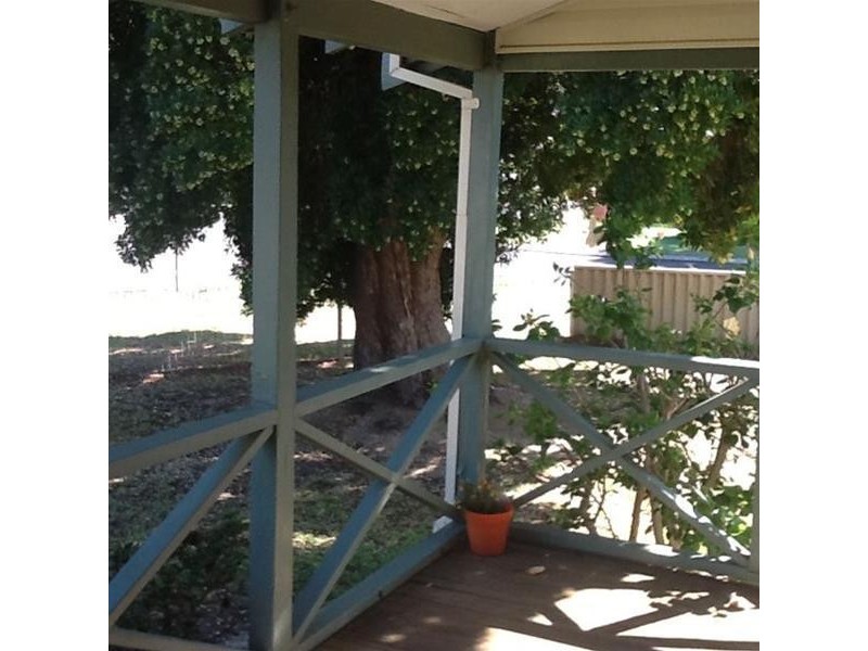 12 Sutton Street, Waroona WA 6215