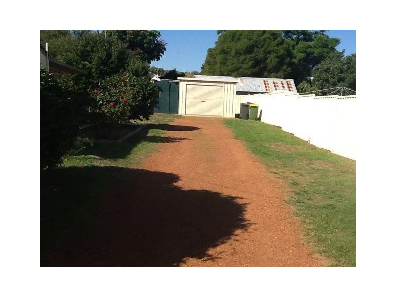12 Sutton Street, Waroona WA 6215