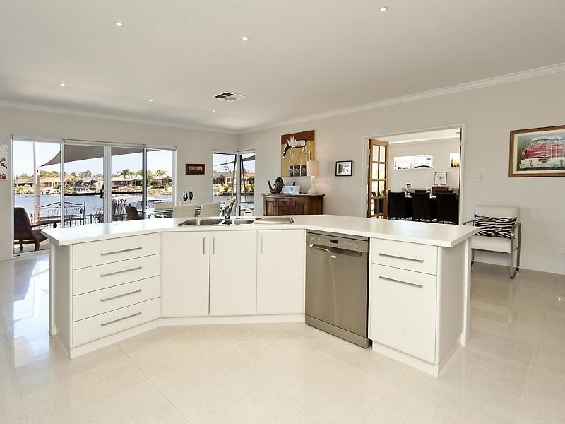 11 Wills Way, South Yunderup WA 6208