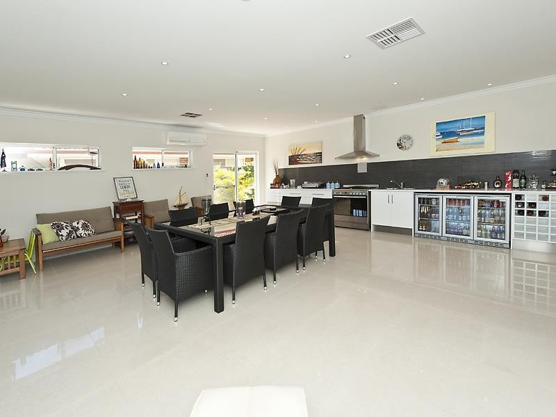 11 Wills Way, South Yunderup WA 6208