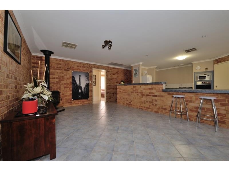 47 Country Road, Pinjarra WA 6208