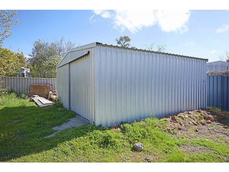 33 Mclarty Road, Dwellingup WA 6213