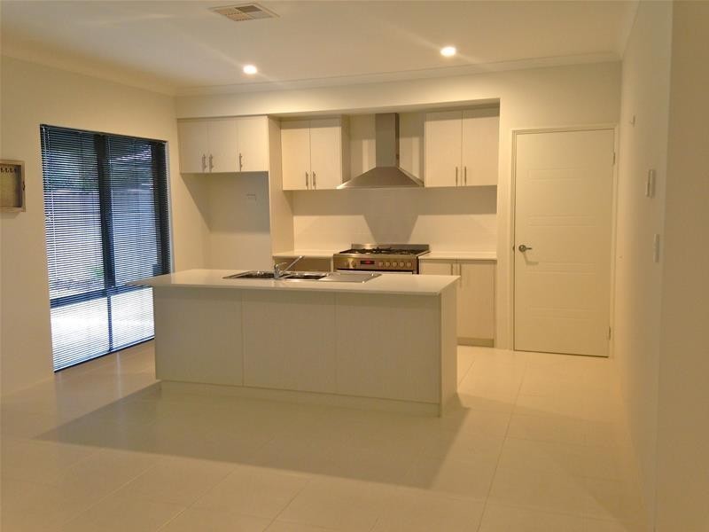 36 Placid Bend, South Yunderup WA 6208