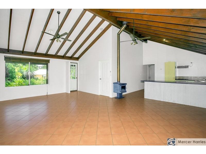 1 Begonia Court, Dwellingup WA 6213