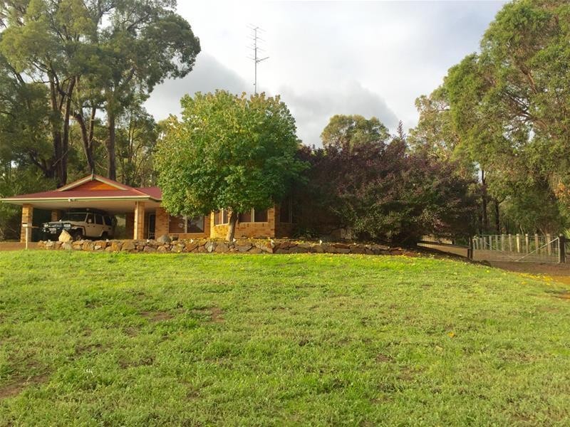 53 Lyons Road, Waroona WA 6215