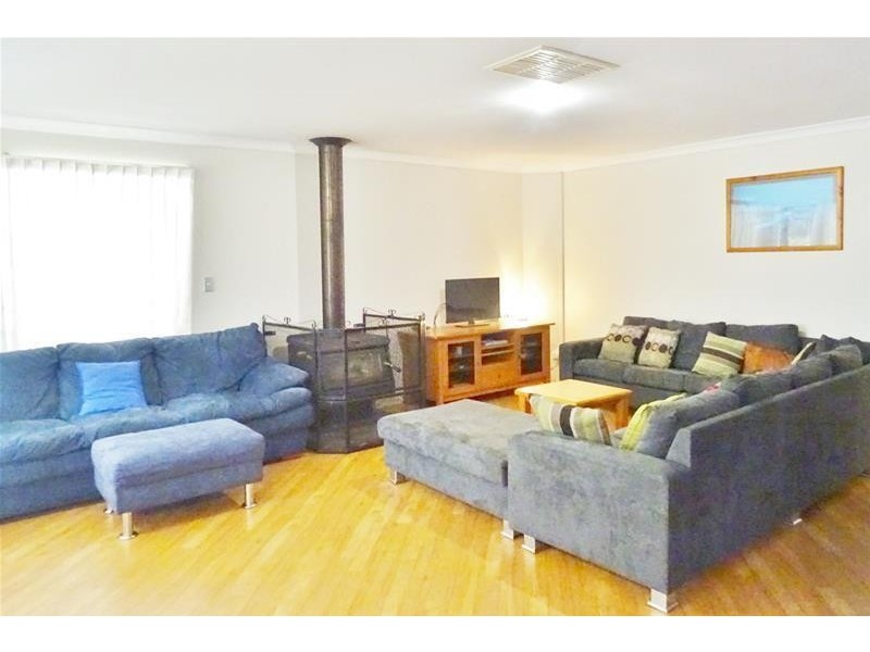 53 Lyons Road, Waroona WA 6215