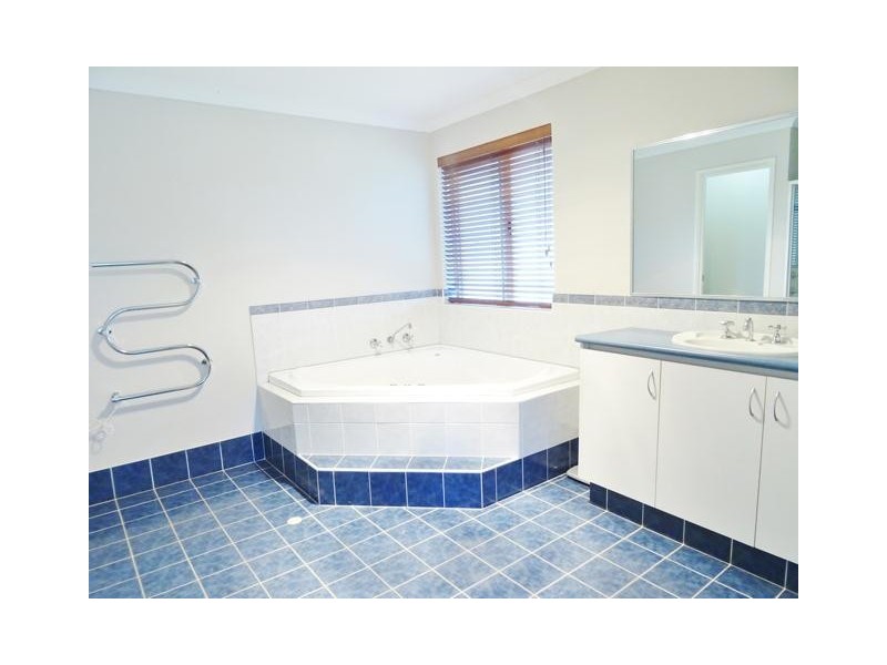 53 Lyons Road, Waroona WA 6215