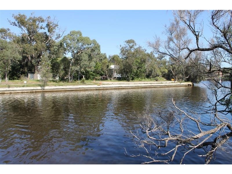 88 Banksia Terrace, South Yunderup WA 6208