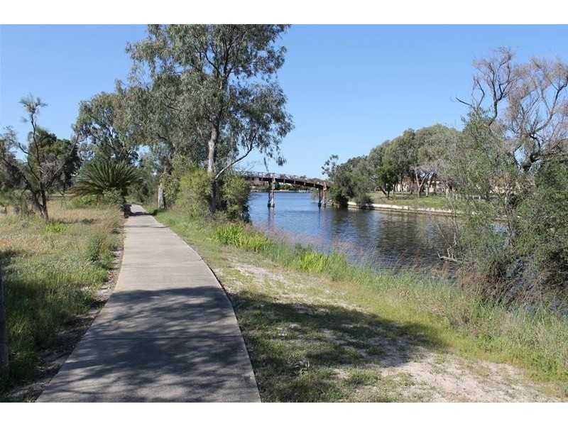 88 Banksia Terrace, South Yunderup WA 6208