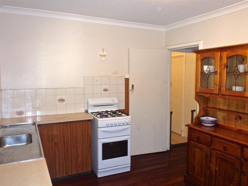 16 Warr Street, Pinjarra WA 6208