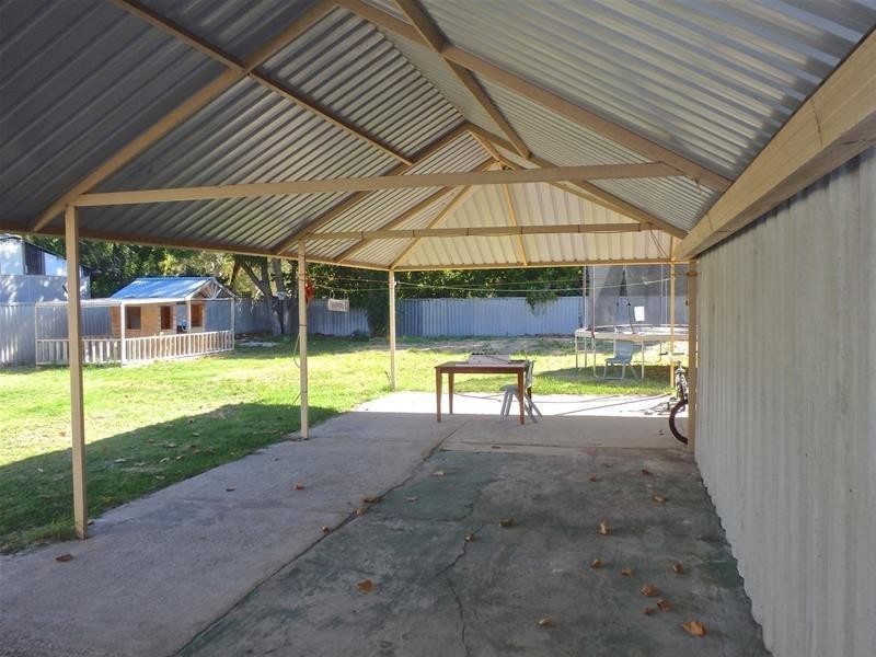 16 Warr Street, Pinjarra WA 6208