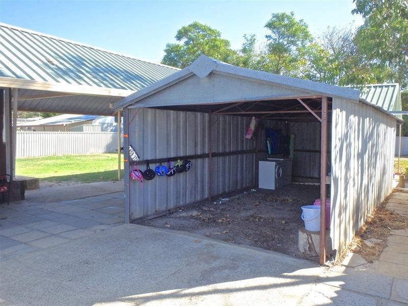 16 Warr Street, Pinjarra WA 6208
