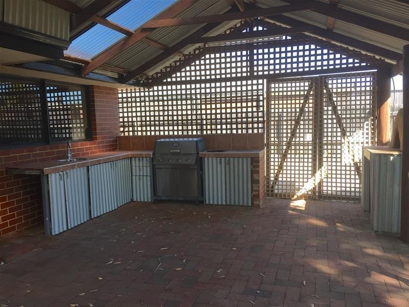 11 Sunset Circle, Pinjarra WA 6208