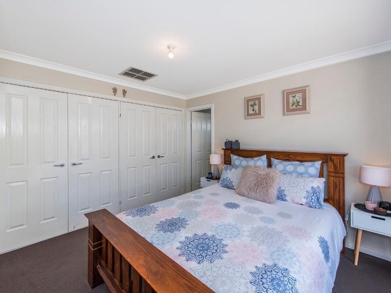 13 Deering Drive, North Yunderup WA 6208