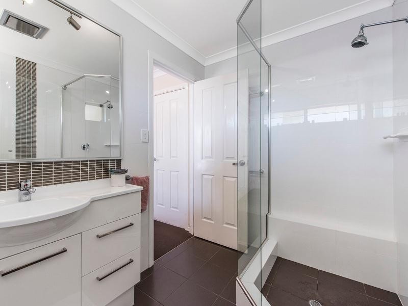 13 Deering Drive, North Yunderup WA 6208