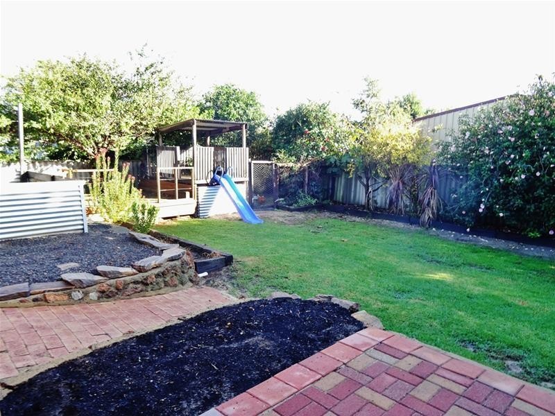 6 Hawksley Drive, Waroona WA 6215