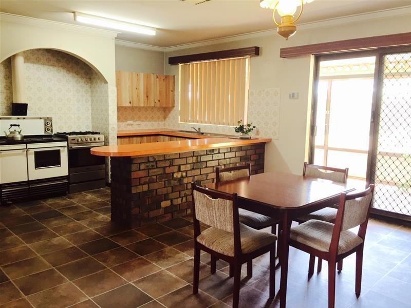 10 Eastcott Street, Waroona WA 6215