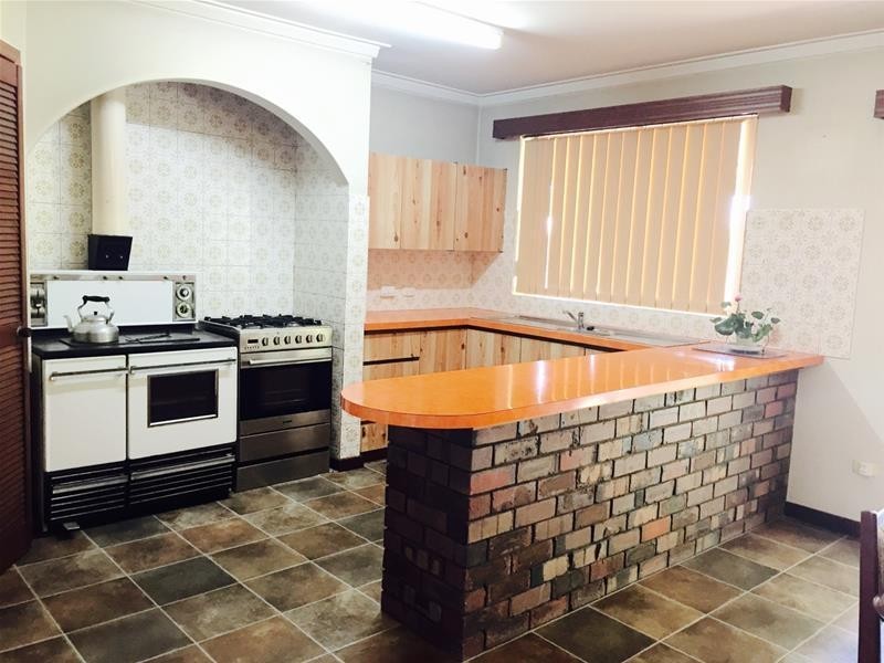 10 Eastcott Street, Waroona WA 6215