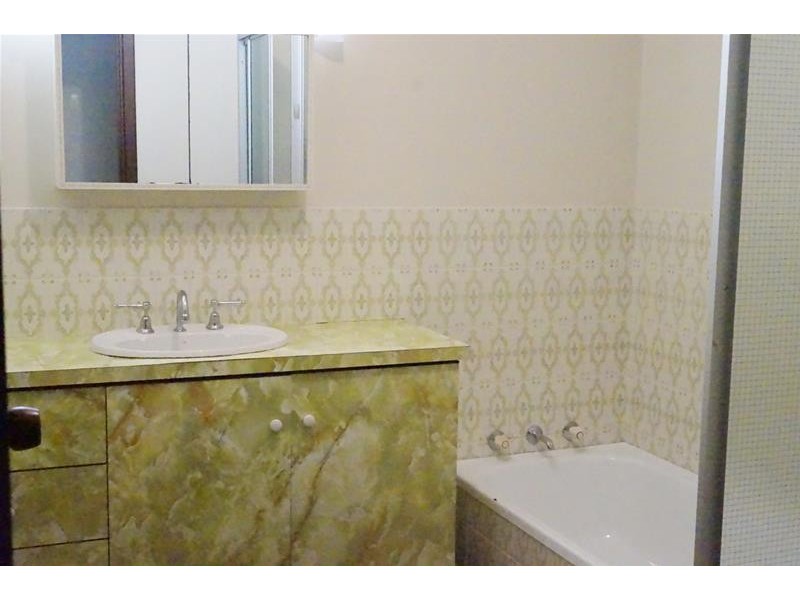 10 Eastcott Street, Waroona WA 6215