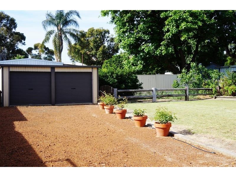 10 Eastcott Street, Waroona WA 6215