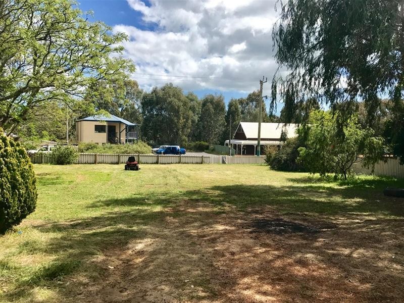 42 South West Highway, Waroona WA 6215