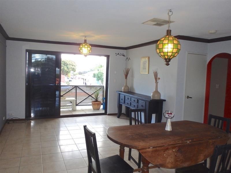 3/6 Leslie Street, Dudley Park WA 6210