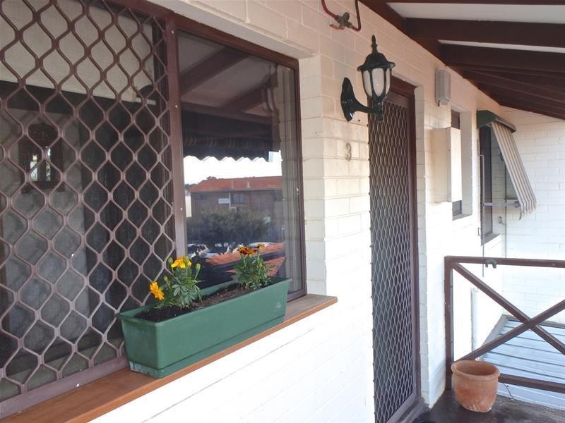 3/6 Leslie Street, Dudley Park WA 6210