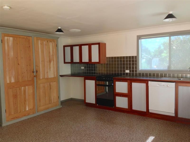 10 Church Street, Dwellingup WA 6213